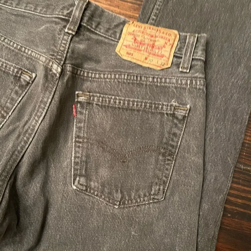 Vintage 501 Levi Denim, 30x32, THE DREAM JEAN - Picture 4 of 15